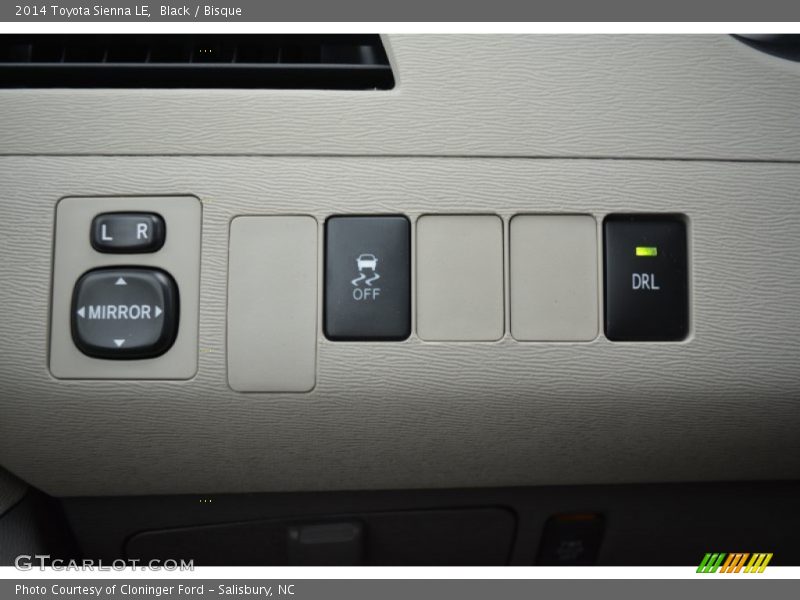 Black / Bisque 2014 Toyota Sienna LE