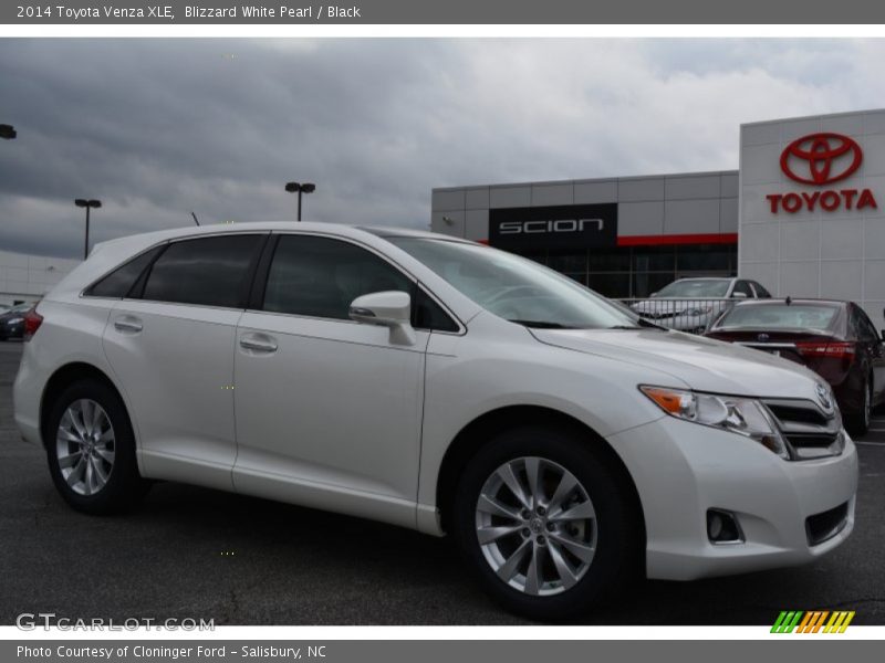 Blizzard White Pearl / Black 2014 Toyota Venza XLE