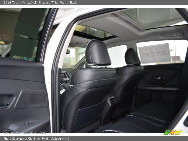 Blizzard White Pearl / Black 2014 Toyota Venza XLE