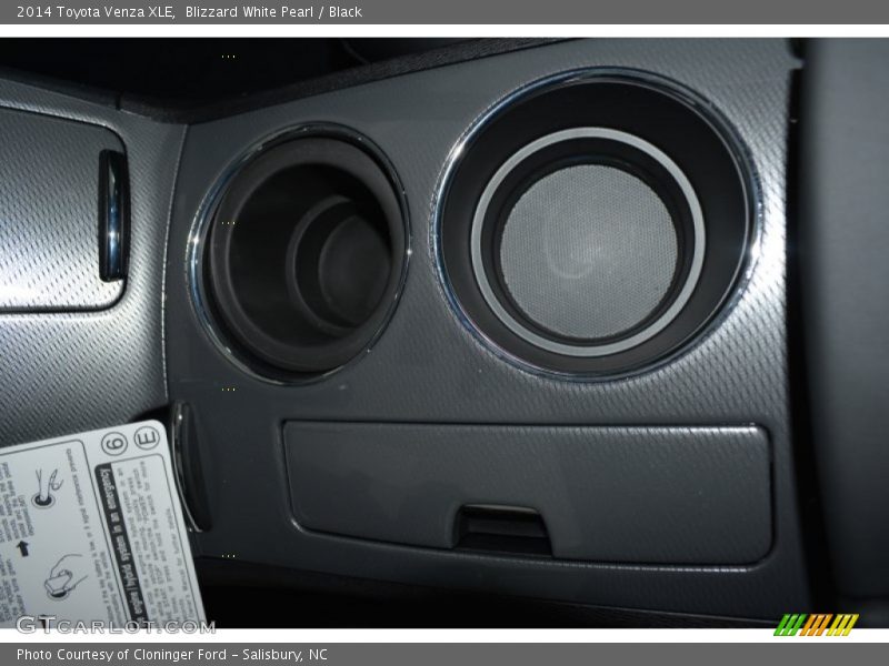 Blizzard White Pearl / Black 2014 Toyota Venza XLE