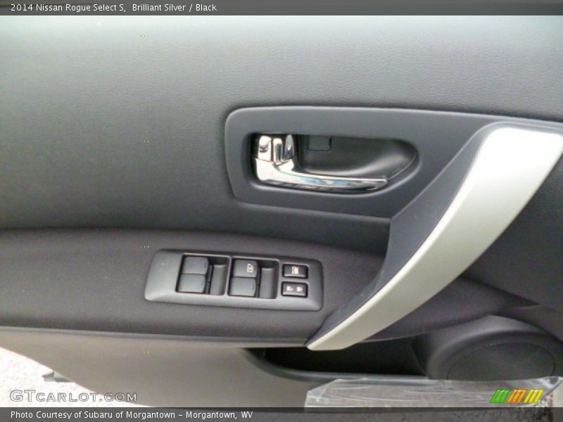 Brilliant Silver / Black 2014 Nissan Rogue Select S