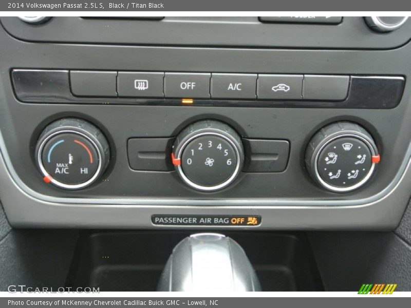 Controls of 2014 Passat 2.5L S