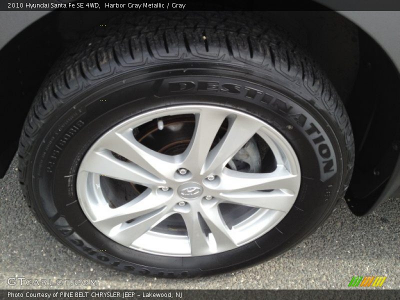 Harbor Gray Metallic / Gray 2010 Hyundai Santa Fe SE 4WD