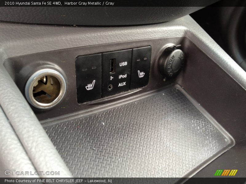 Harbor Gray Metallic / Gray 2010 Hyundai Santa Fe SE 4WD