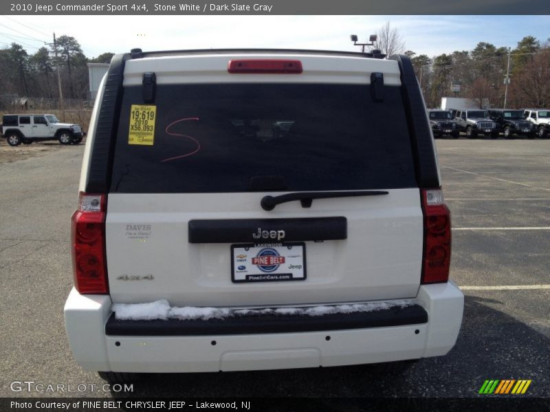 Stone White / Dark Slate Gray 2010 Jeep Commander Sport 4x4