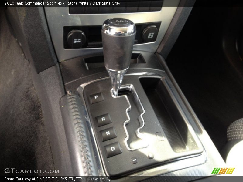 Stone White / Dark Slate Gray 2010 Jeep Commander Sport 4x4