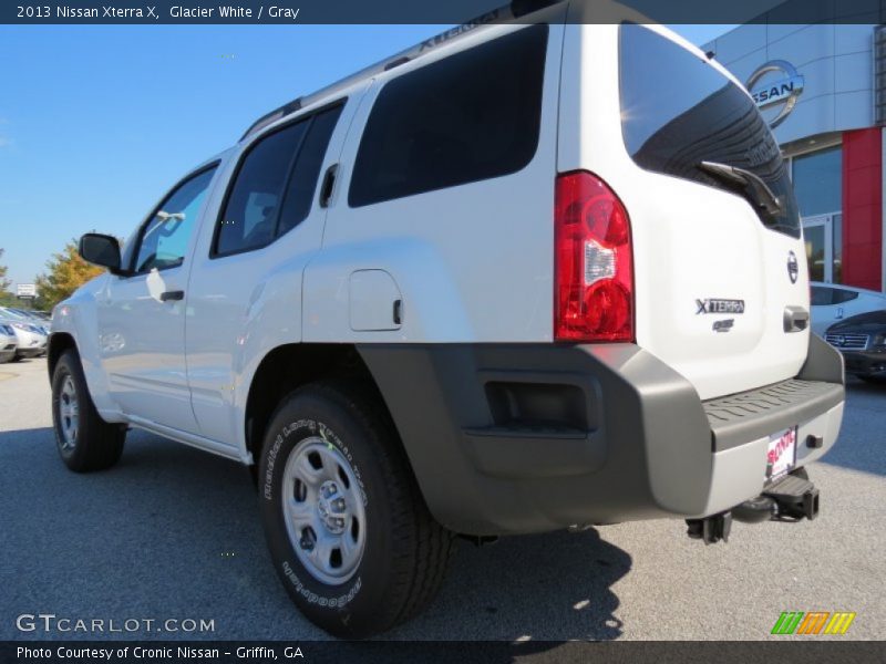 Glacier White / Gray 2013 Nissan Xterra X