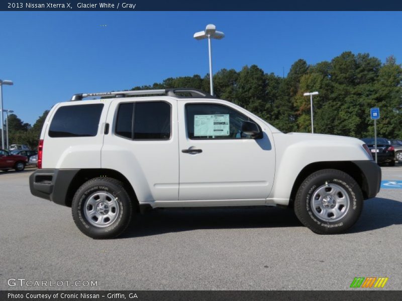 Glacier White / Gray 2013 Nissan Xterra X