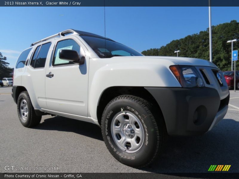 Glacier White / Gray 2013 Nissan Xterra X