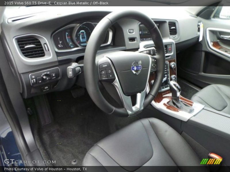  2015 S60 T5 Drive-E Off-Black Interior