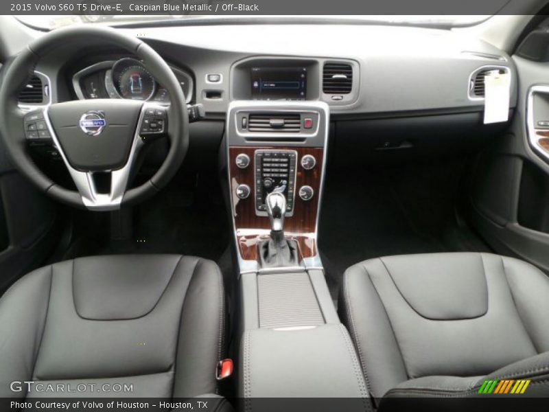 Dashboard of 2015 S60 T5 Drive-E