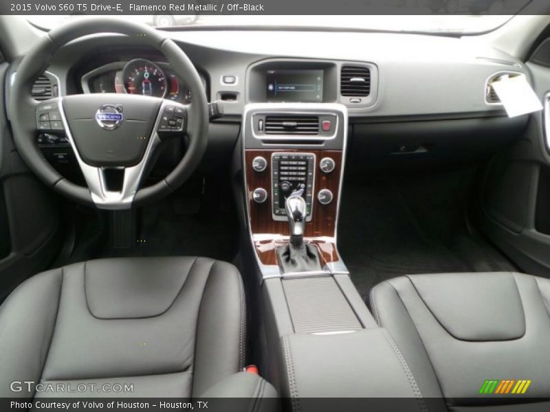 Dashboard of 2015 S60 T5 Drive-E