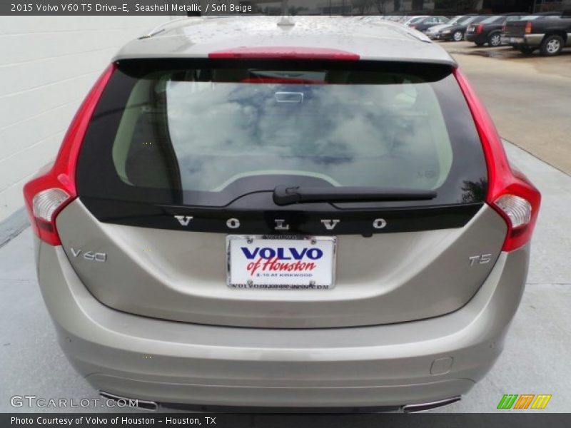 Seashell Metallic / Soft Beige 2015 Volvo V60 T5 Drive-E