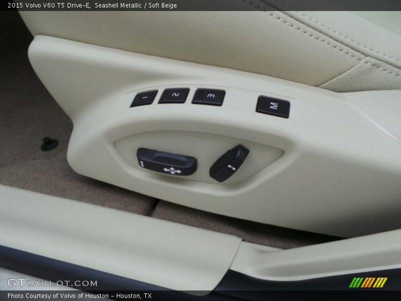 Seashell Metallic / Soft Beige 2015 Volvo V60 T5 Drive-E