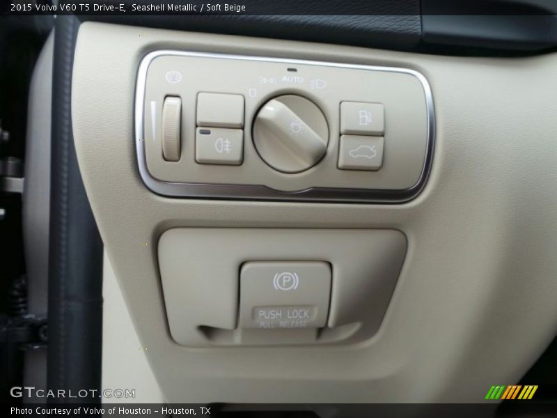 Seashell Metallic / Soft Beige 2015 Volvo V60 T5 Drive-E