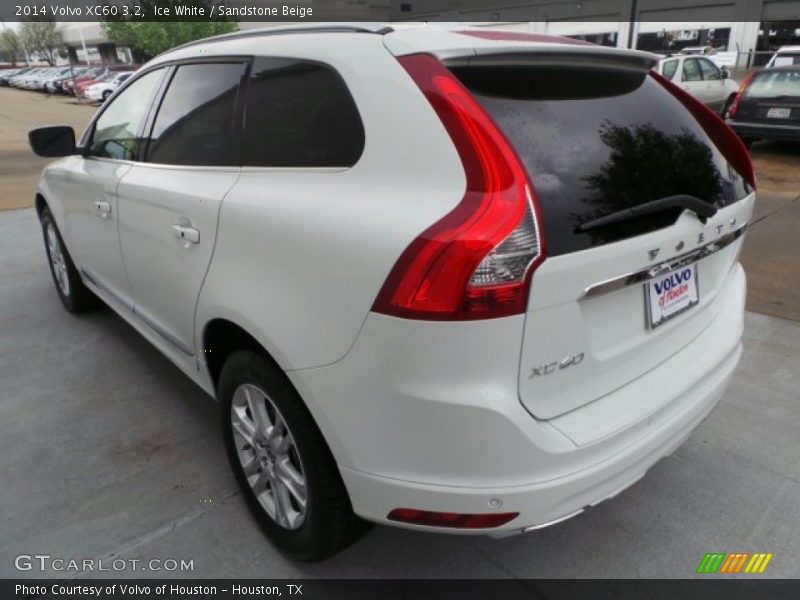 Ice White / Sandstone Beige 2014 Volvo XC60 3.2