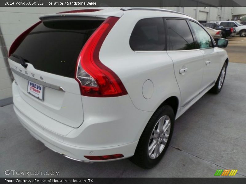 Ice White / Sandstone Beige 2014 Volvo XC60 3.2
