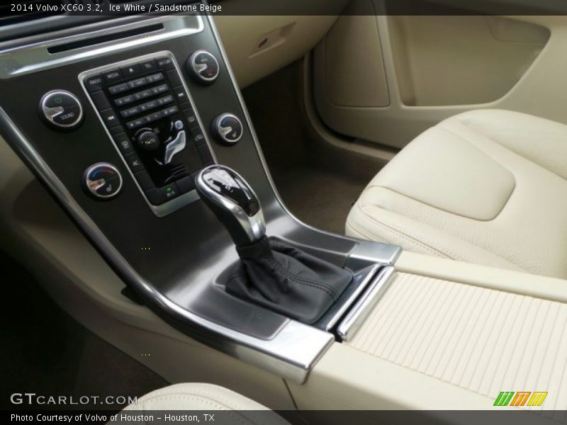 Ice White / Sandstone Beige 2014 Volvo XC60 3.2