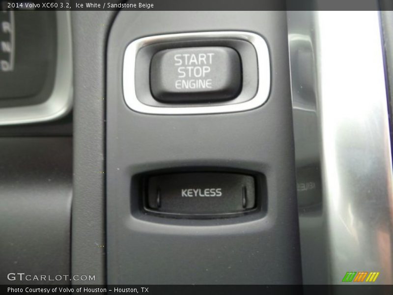 Ice White / Sandstone Beige 2014 Volvo XC60 3.2