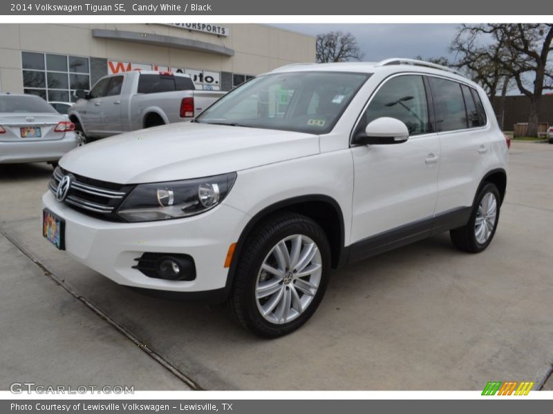 Candy White / Black 2014 Volkswagen Tiguan SE