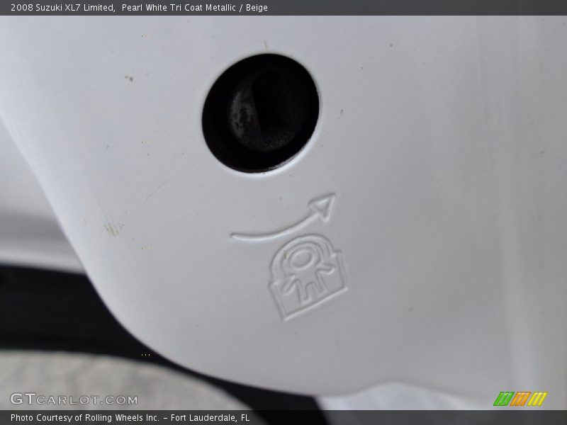 Pearl White Tri Coat Metallic / Beige 2008 Suzuki XL7 Limited