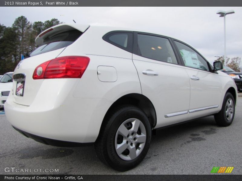 Pearl White / Black 2013 Nissan Rogue S