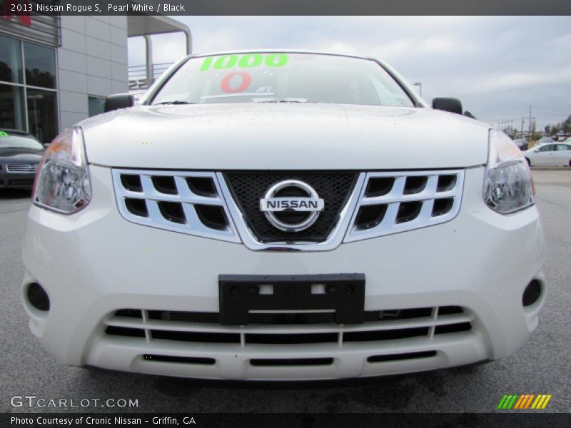 Pearl White / Black 2013 Nissan Rogue S