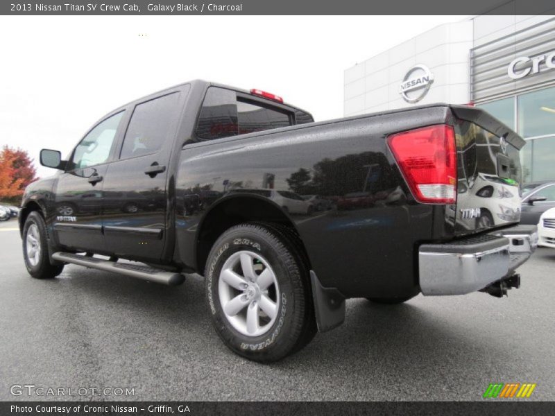 Galaxy Black / Charcoal 2013 Nissan Titan SV Crew Cab