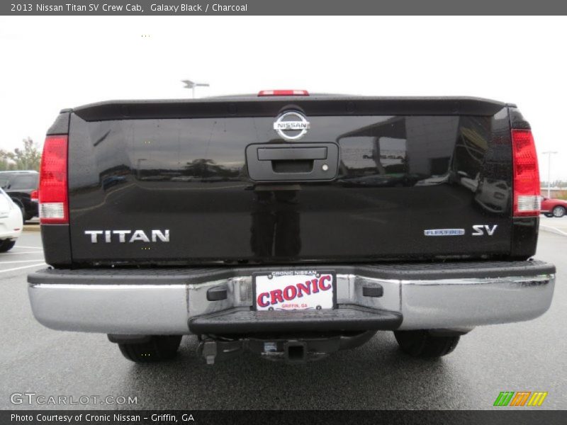 Galaxy Black / Charcoal 2013 Nissan Titan SV Crew Cab