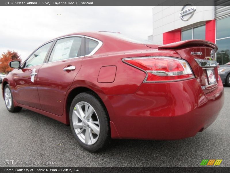 Cayenne Red / Charcoal 2014 Nissan Altima 2.5 SV