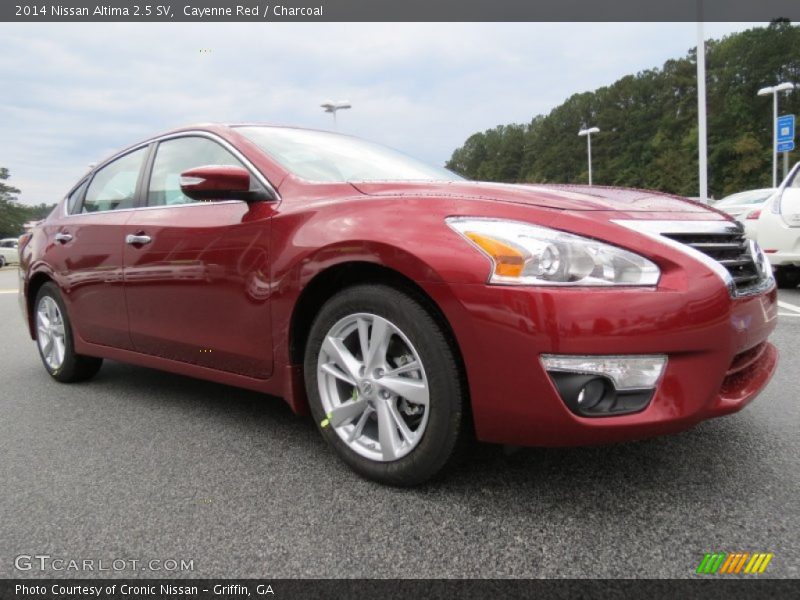 Cayenne Red / Charcoal 2014 Nissan Altima 2.5 SV