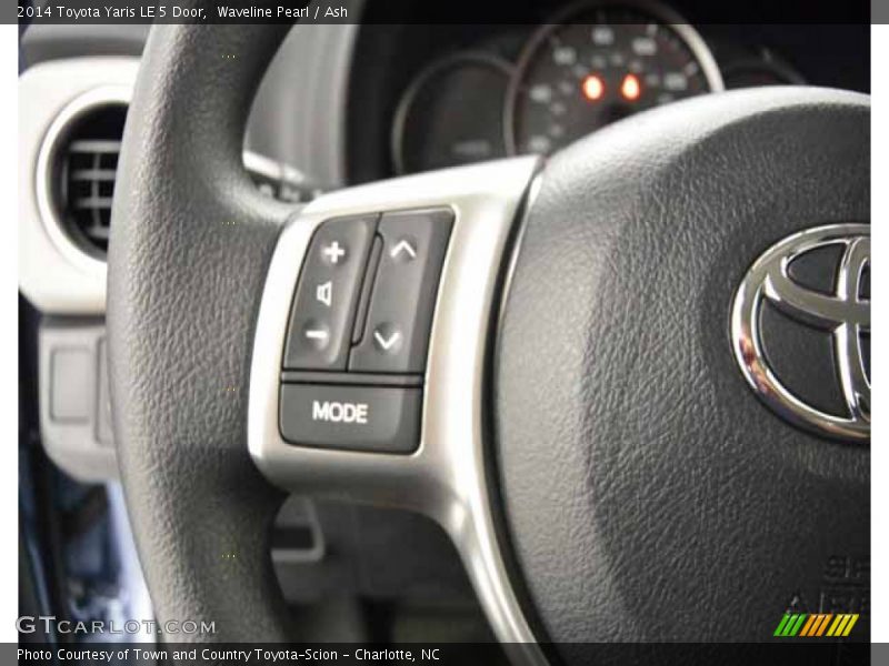 Waveline Pearl / Ash 2014 Toyota Yaris LE 5 Door