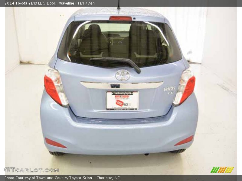 Waveline Pearl / Ash 2014 Toyota Yaris LE 5 Door