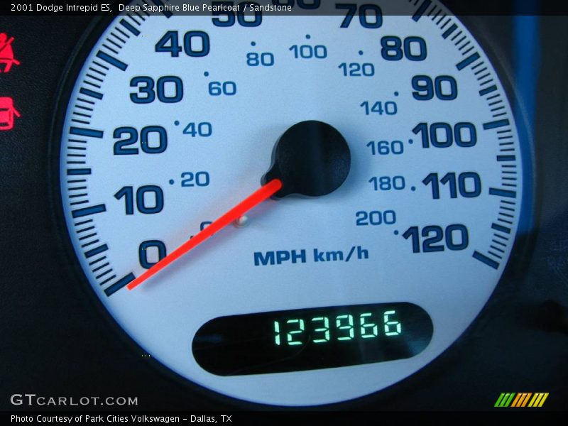 Deep Sapphire Blue Pearlcoat / Sandstone 2001 Dodge Intrepid ES