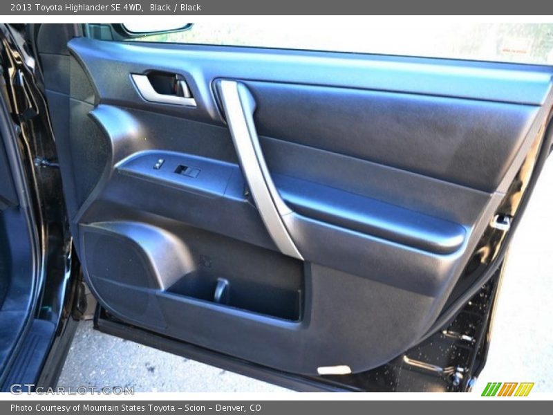 Black / Black 2013 Toyota Highlander SE 4WD
