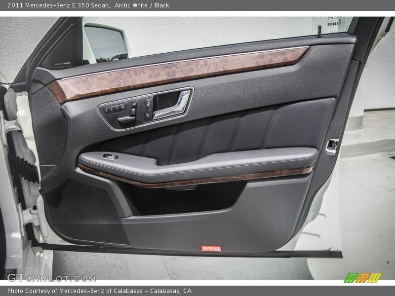 Arctic White / Black 2011 Mercedes-Benz E 350 Sedan