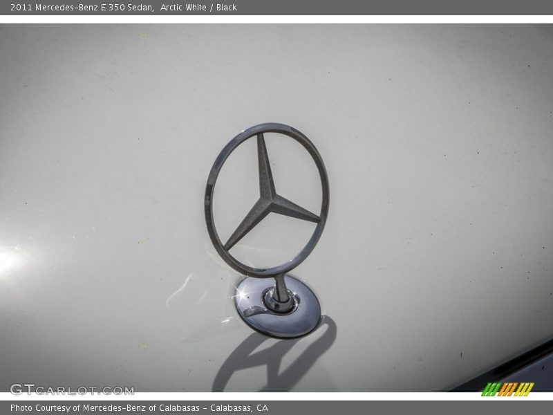 Arctic White / Black 2011 Mercedes-Benz E 350 Sedan