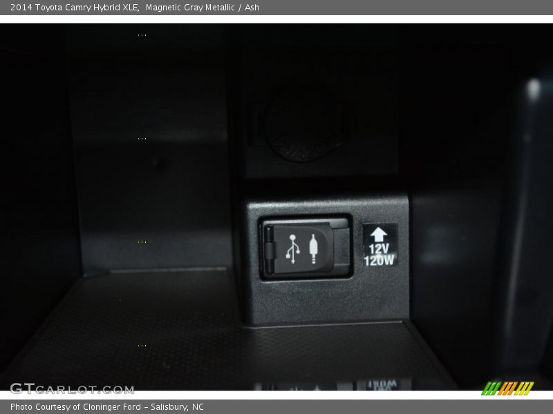 Magnetic Gray Metallic / Ash 2014 Toyota Camry Hybrid XLE