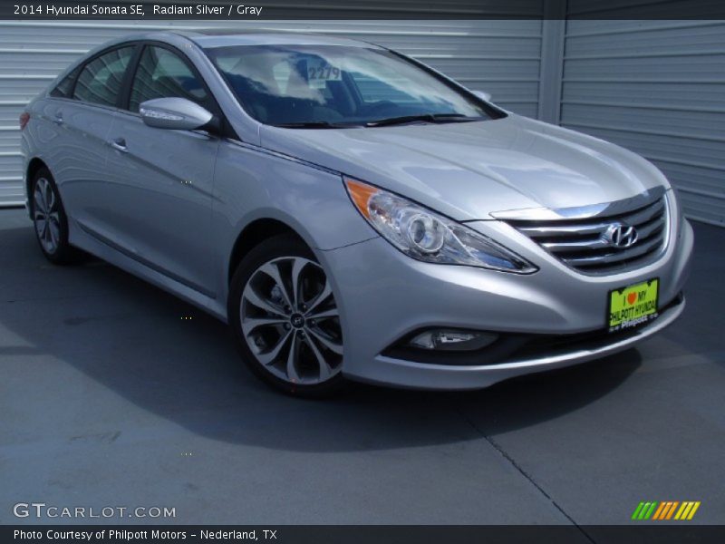Radiant Silver / Gray 2014 Hyundai Sonata SE