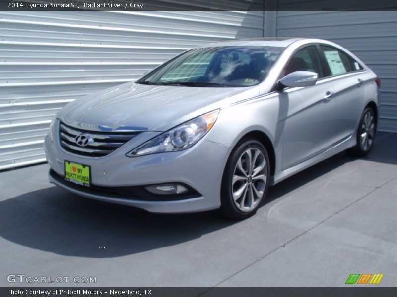 Radiant Silver / Gray 2014 Hyundai Sonata SE