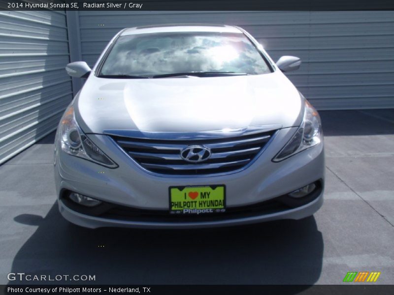 Radiant Silver / Gray 2014 Hyundai Sonata SE
