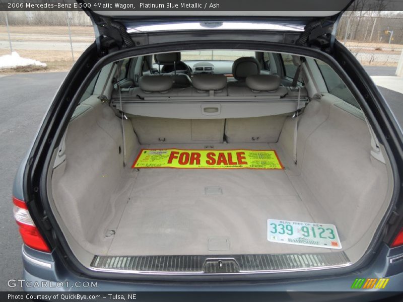  2006 E 500 4Matic Wagon Trunk