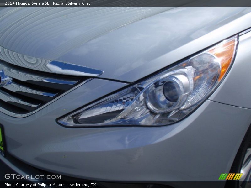 Radiant Silver / Gray 2014 Hyundai Sonata SE