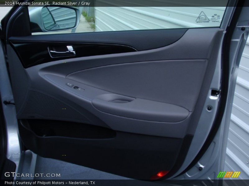 Radiant Silver / Gray 2014 Hyundai Sonata SE