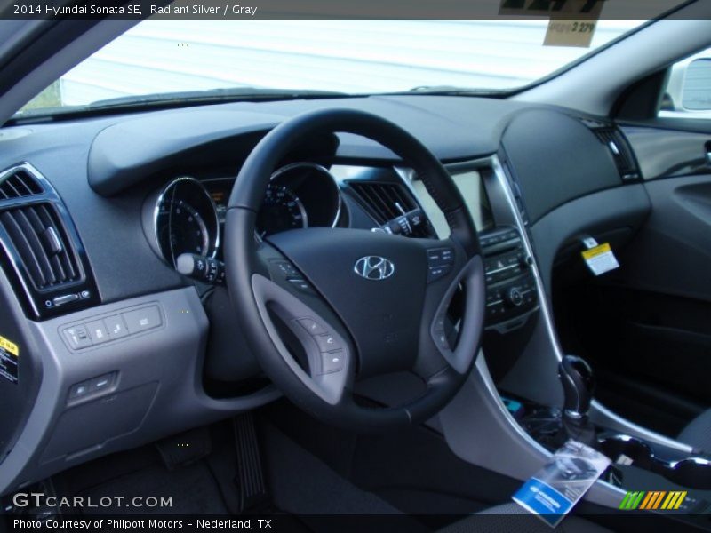 Radiant Silver / Gray 2014 Hyundai Sonata SE