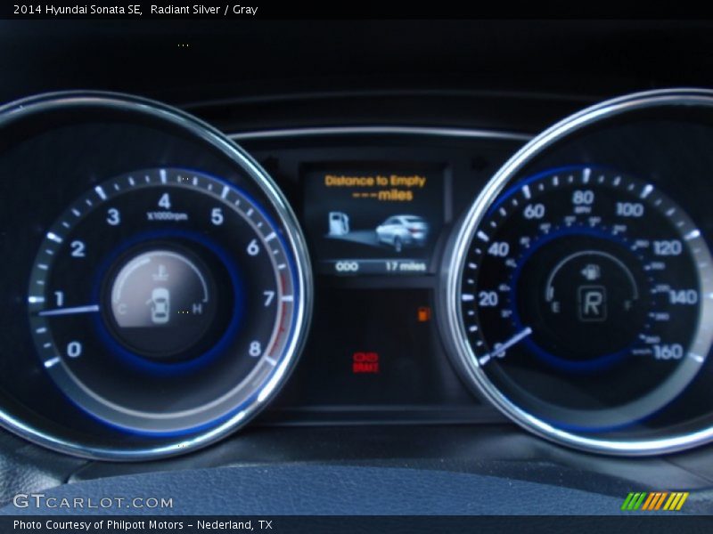 Radiant Silver / Gray 2014 Hyundai Sonata SE