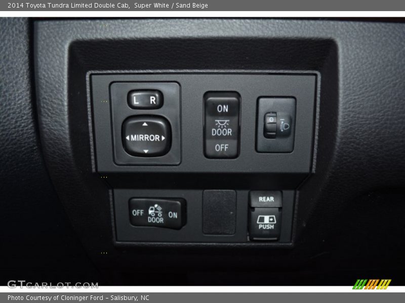 Super White / Sand Beige 2014 Toyota Tundra Limited Double Cab