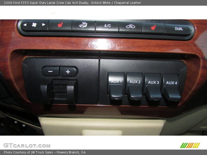 Oxford White / Chaparral Leather 2009 Ford F350 Super Duty Lariat Crew Cab 4x4 Dually
