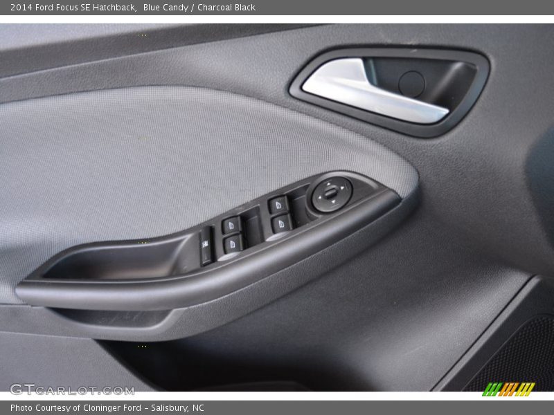 Blue Candy / Charcoal Black 2014 Ford Focus SE Hatchback
