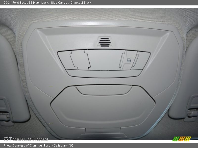 Blue Candy / Charcoal Black 2014 Ford Focus SE Hatchback